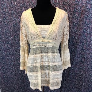 NWOT Solitaire Cream Lace Tunic Top L
